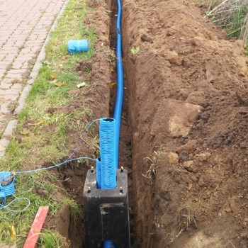 Budowa oświetlenia ulicznego.